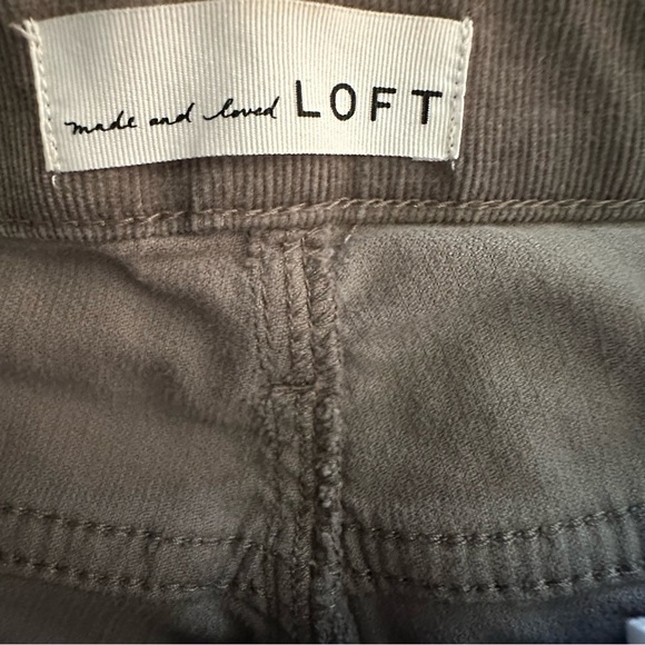 Loft | Gray Curvy Skinny Corduroy Pants Size 4 - Picture 7 of 8